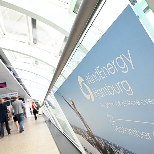 WindEnergy Hamburg 2024 - Skywalk with visitors