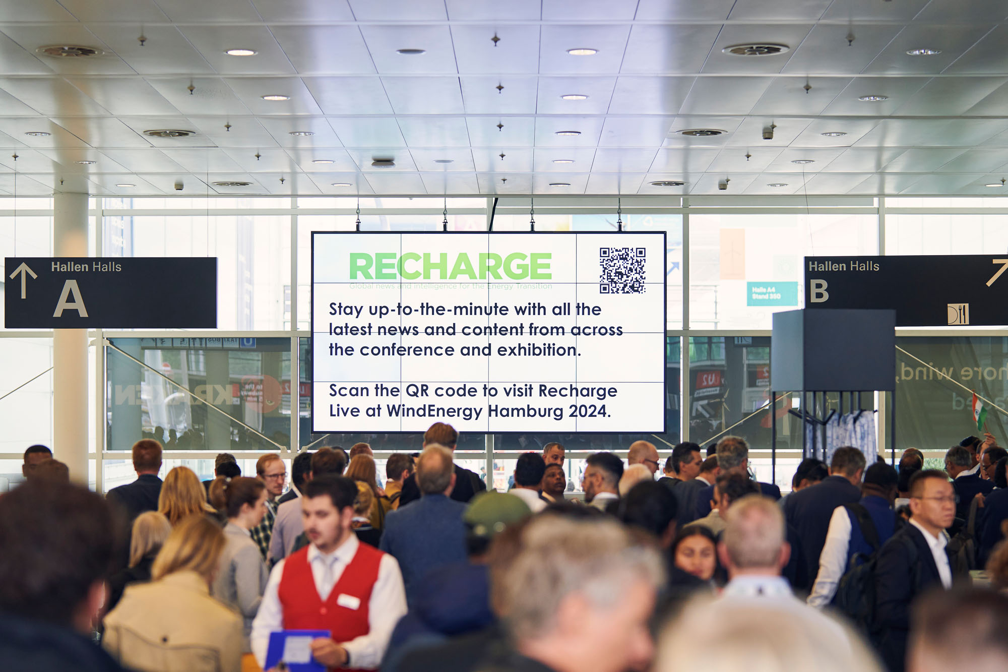 WindEnergy Hamburg 2024 / Central Foyer with video wall